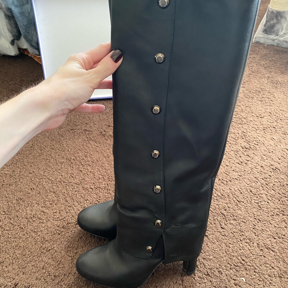 EUC Stuart Weitzman SPATS Cuffed Boots; Sz 5.5